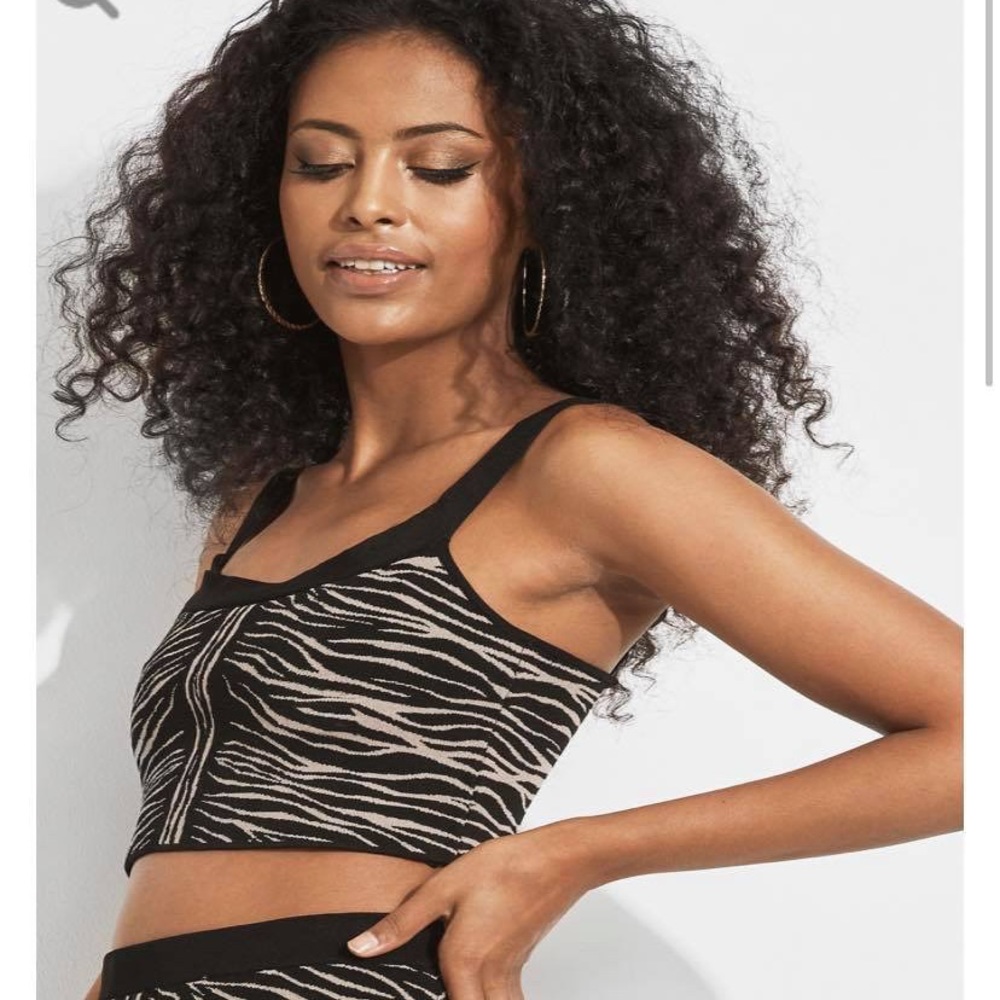 Guess kingdom strip top